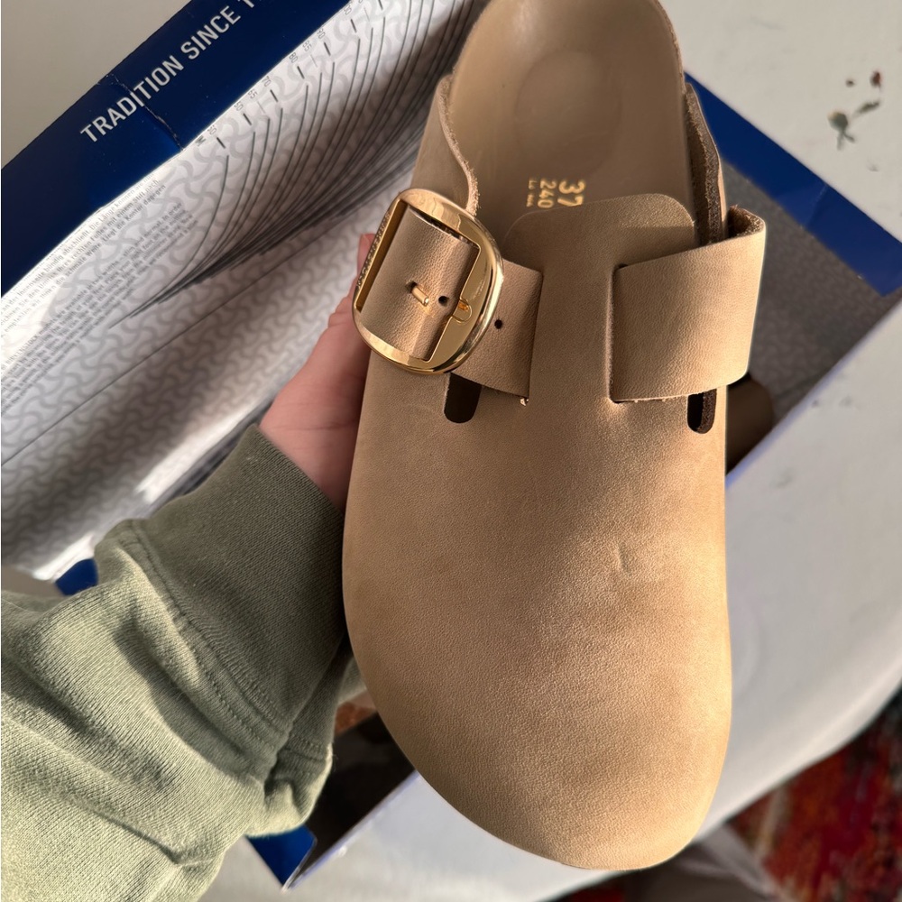 Birkenstock Boston Big Buckle in Tobacco Brown